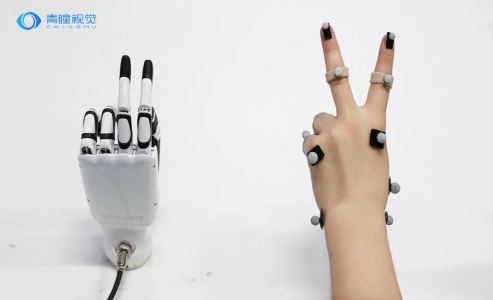 因时机器人 | 光学手指追踪+AI优化遥操作数据采集